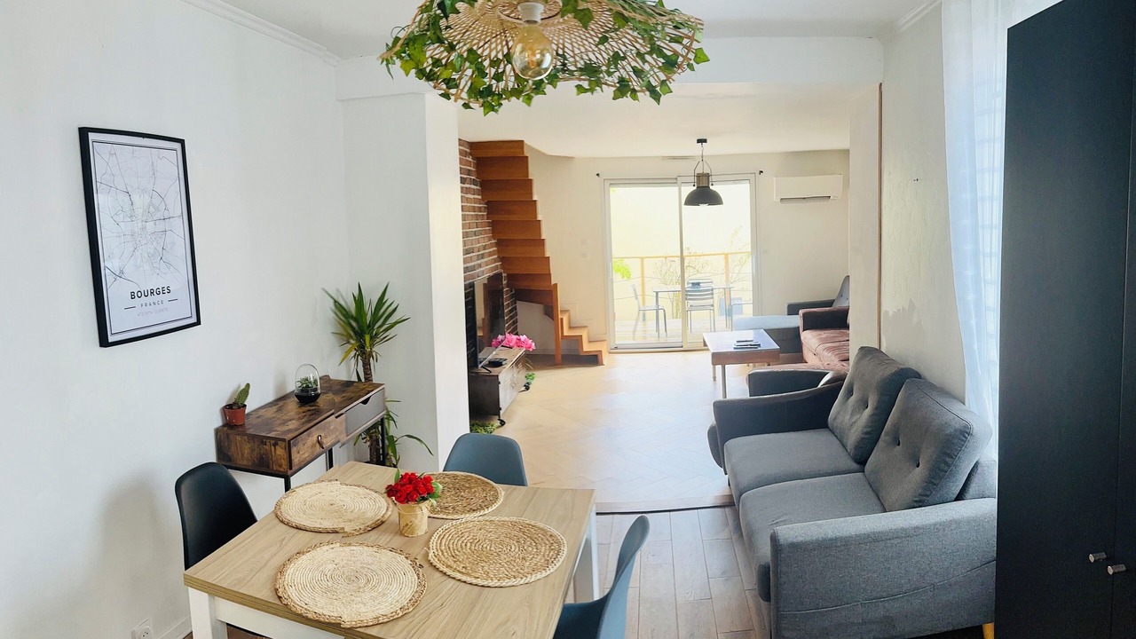Photo of Livingroom in Colombes