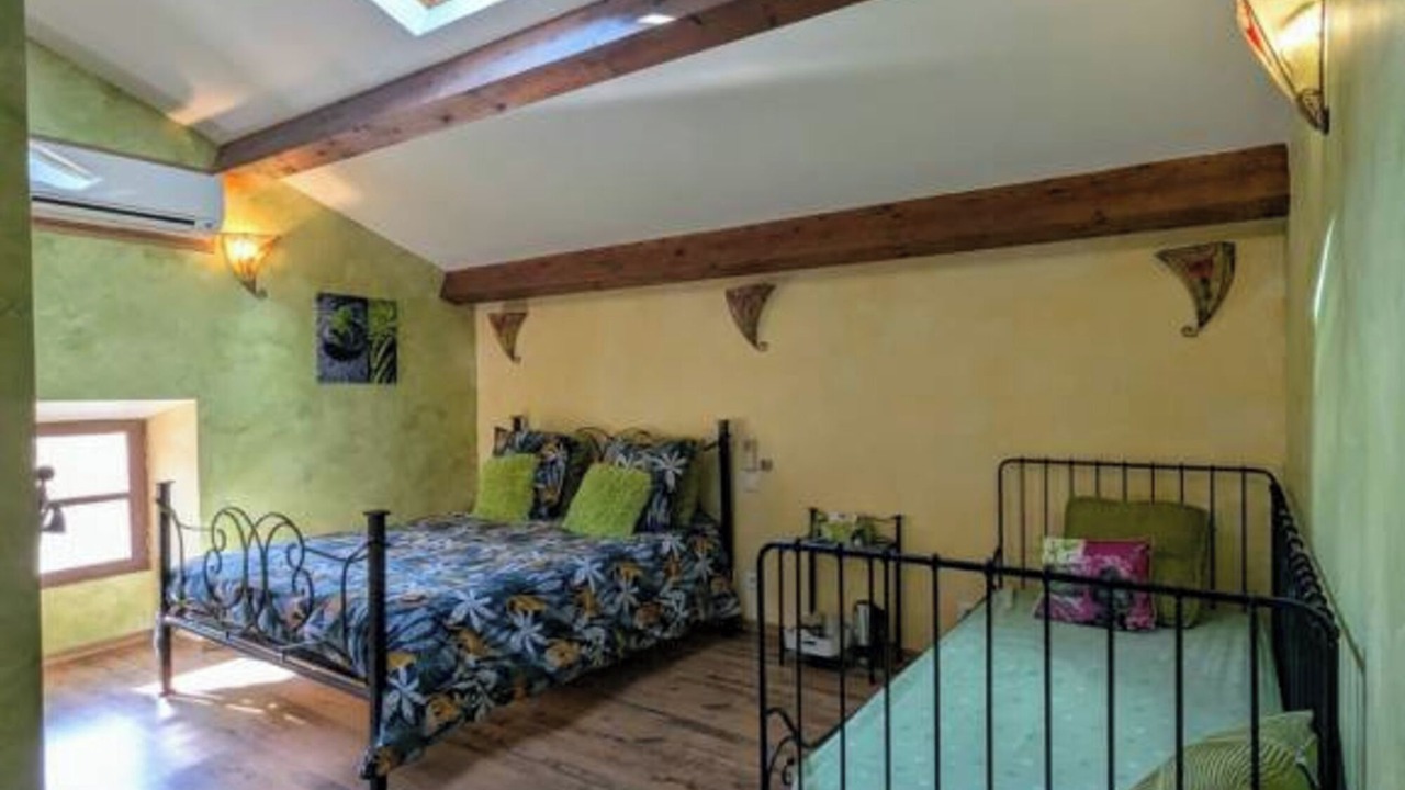 Photo of Bedroom in Mostuejouls