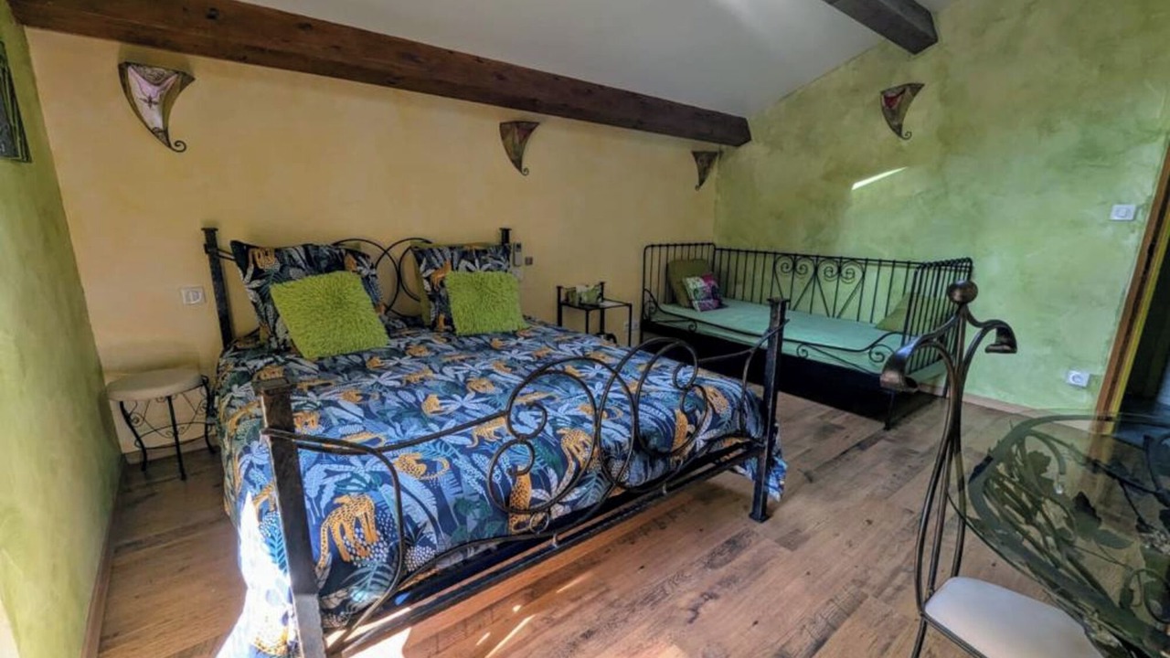 Photo of Bedroom in Mostuejouls