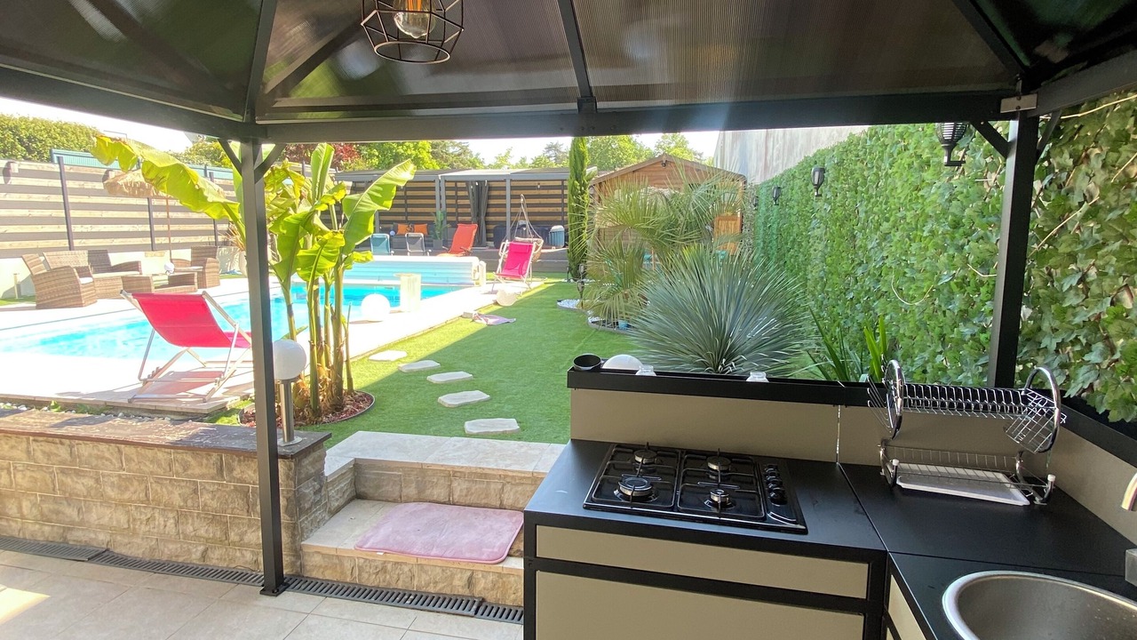 Photo of Patio Balcony in Saran