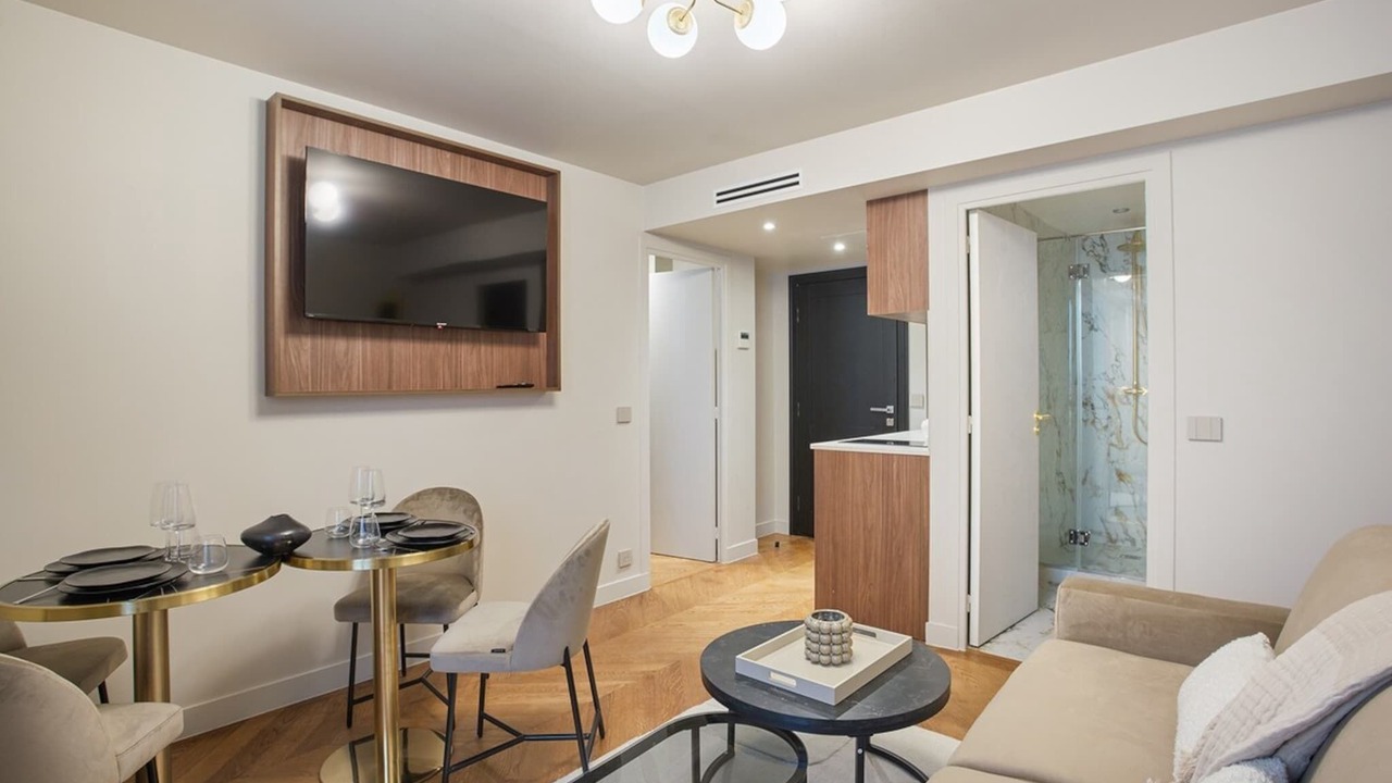 Photo of Livingroom in Porte-Saint-Martin