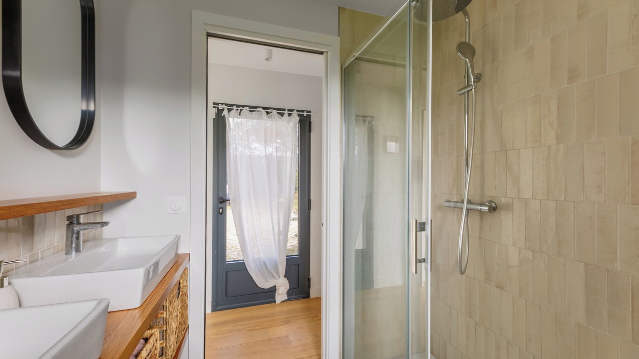 Photo of Bathroom in Juignettes