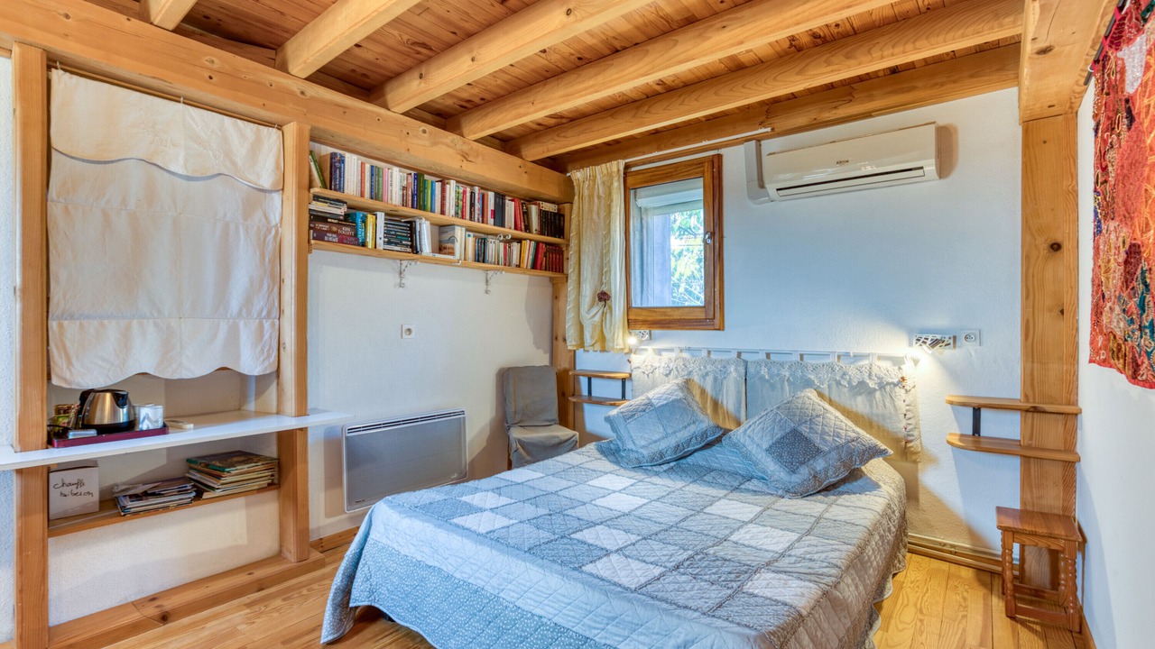 Photo of Bedroom in Saint-Pargoire