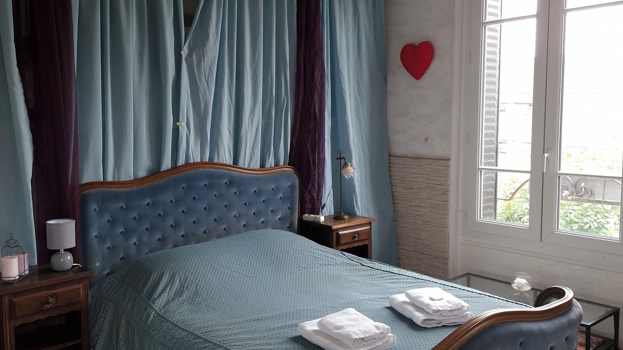 Photo of Bedroom in Crepy-en-Valois