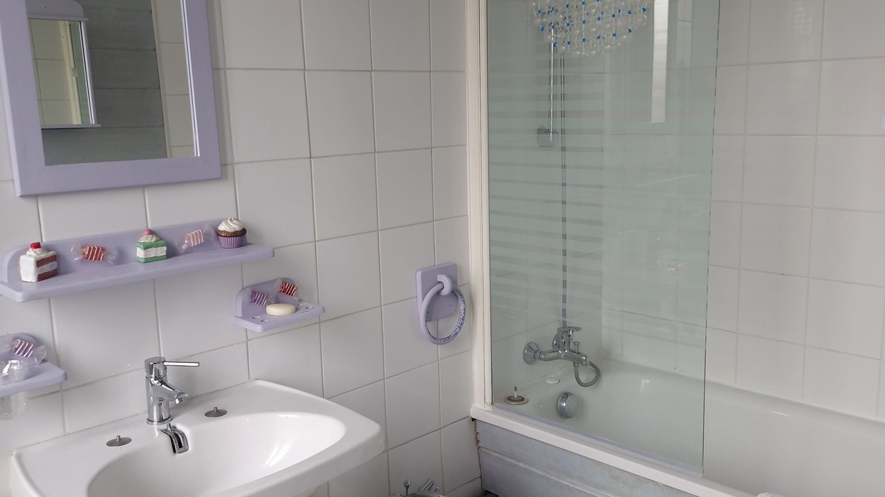 Photo of Bathroom in Crepy-en-Valois