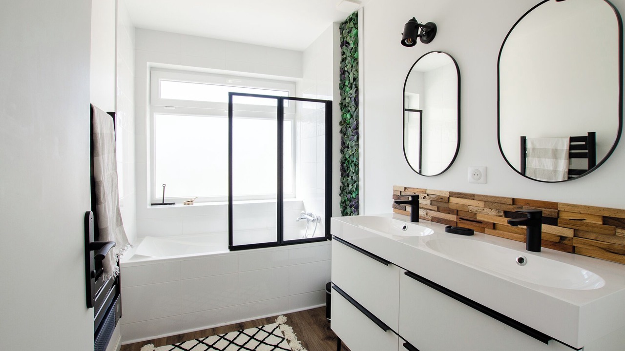 Photo of Bathroom in Jouy-aux-Arches