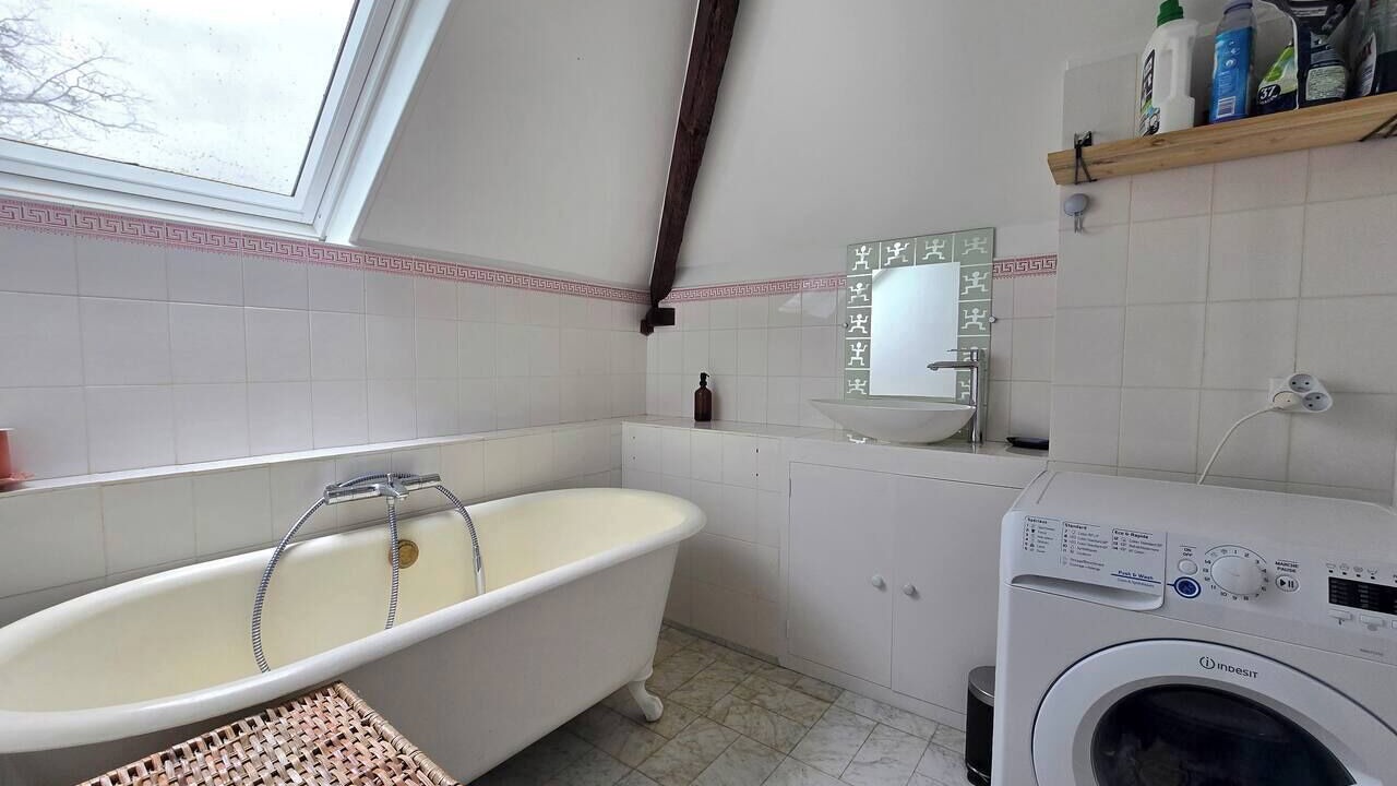 Photo of Bathroom in Pullay