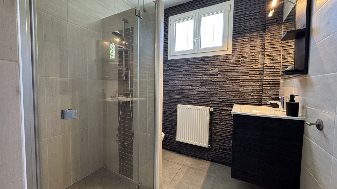 Photo of Bathroom in Ruaudin