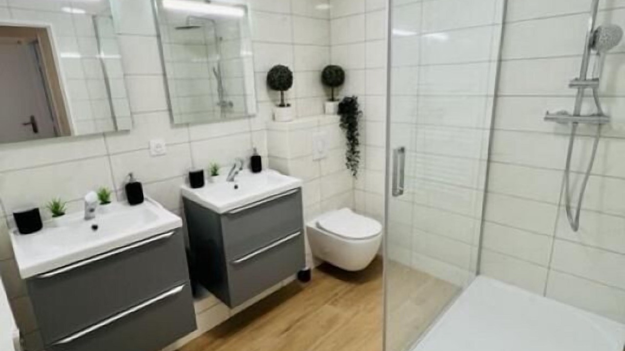 Photo of Bathroom in Cergy