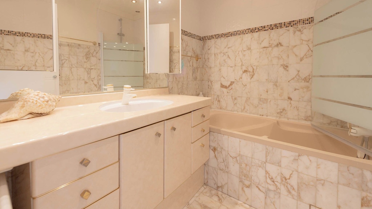 Photo of Bathroom in Saint-Mande