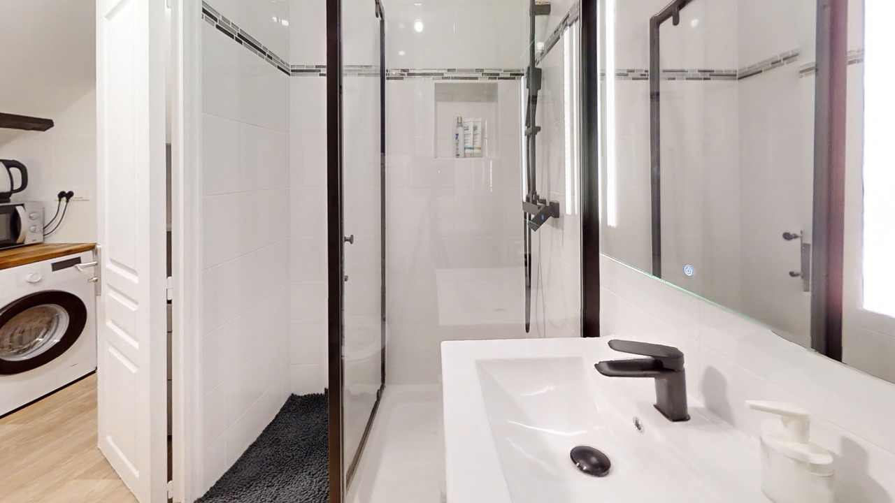 Photo of Bathroom in Le Mee-sur-Seine