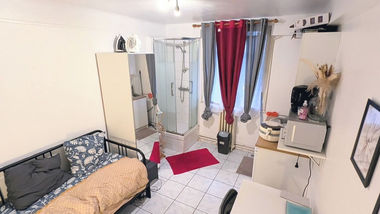 Photo of Bedroom in Louveciennes