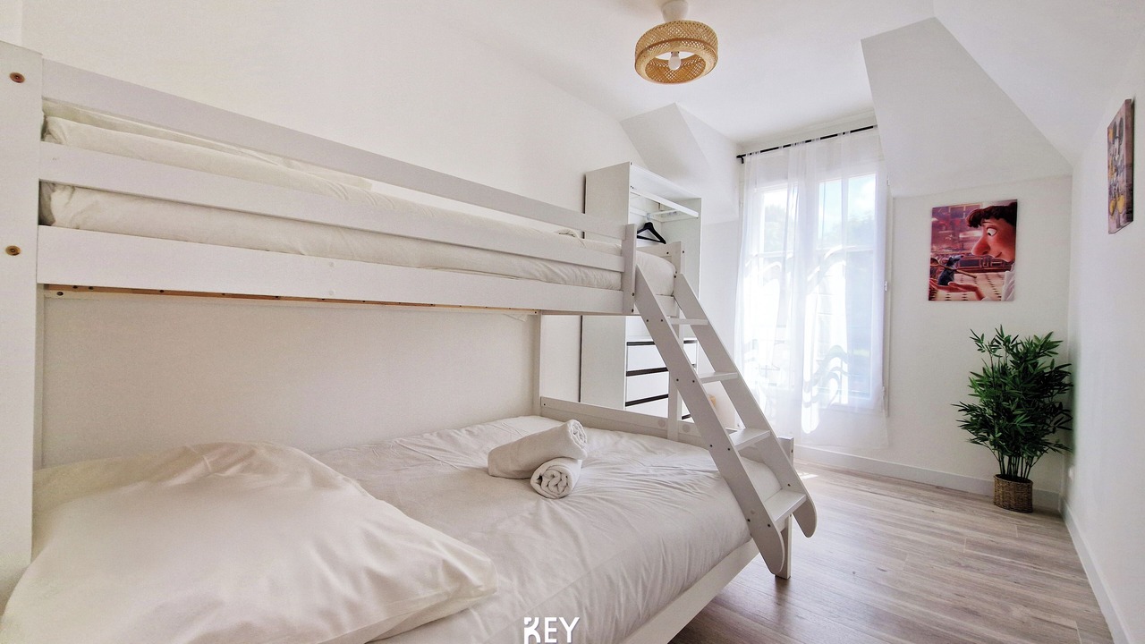 Photo of Bedroom in Bailly-Romainvilliers