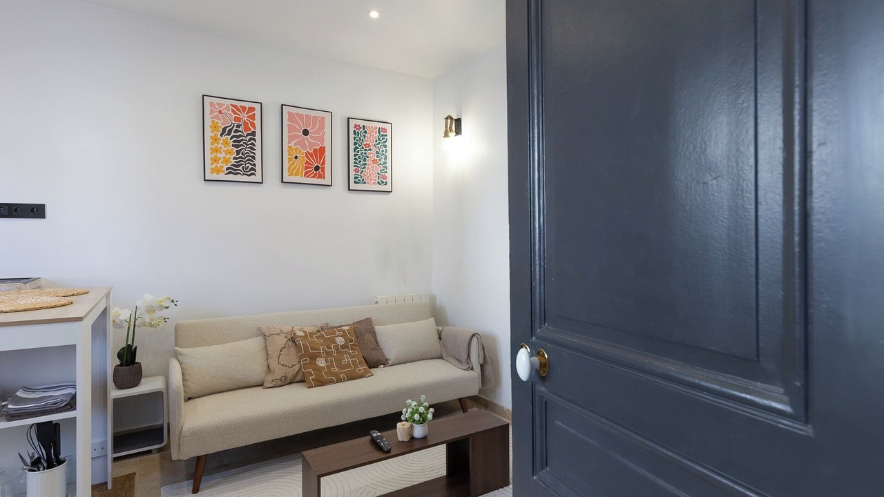 Photo of Livingroom in Rueil-Malmaison