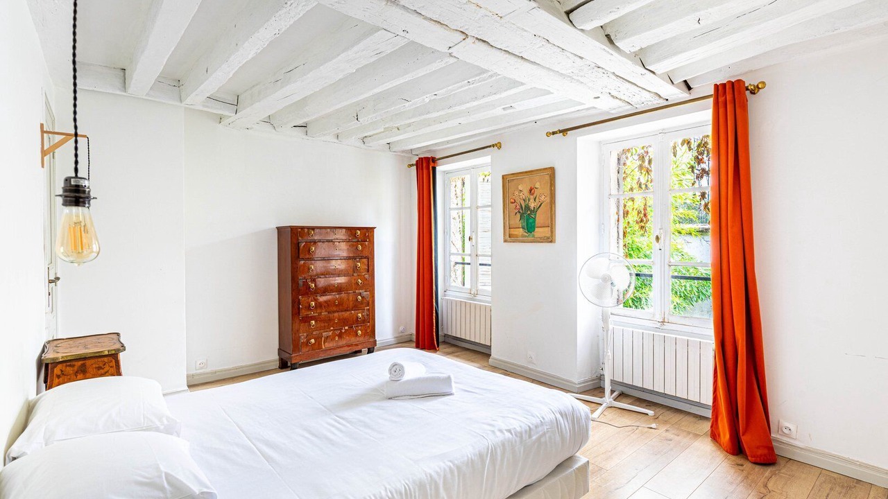 Photo of Bedroom in Prince–Marmottan