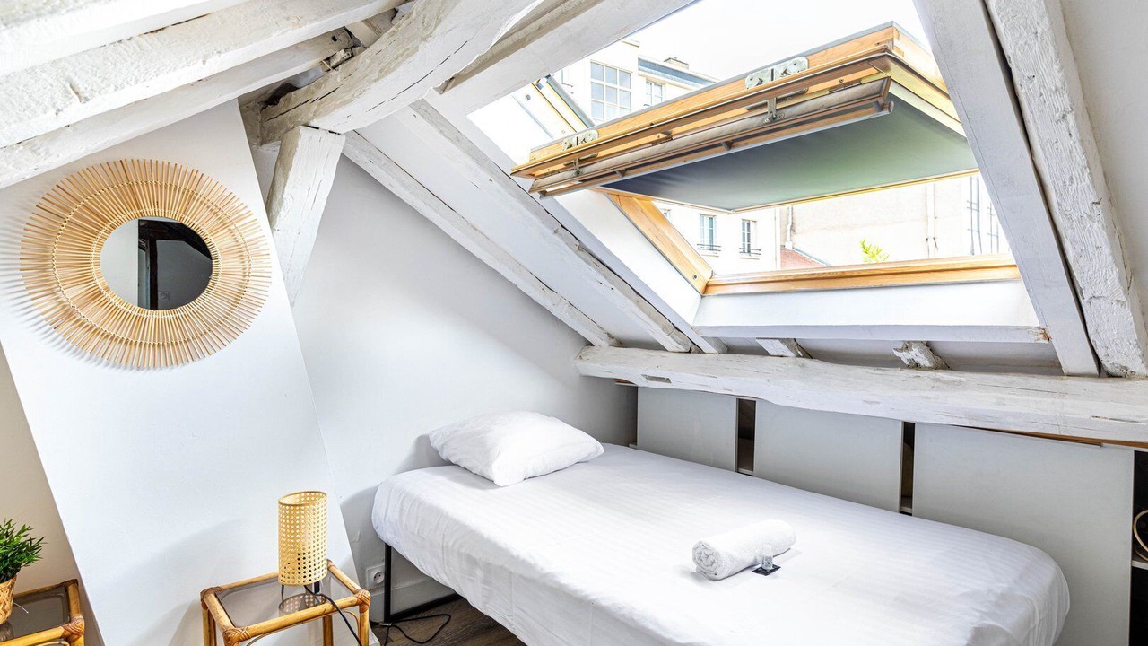 Photo of Bedroom in Prince–Marmottan