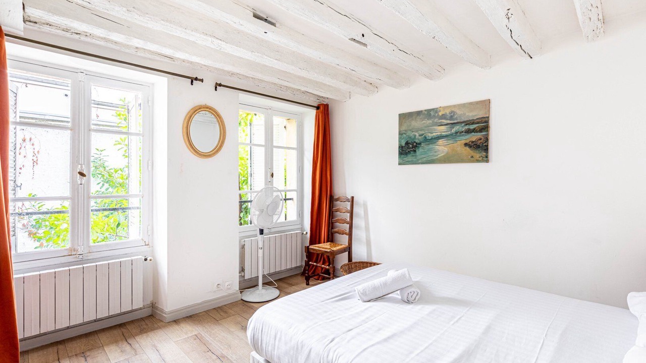 Photo of Bedroom in Prince–Marmottan