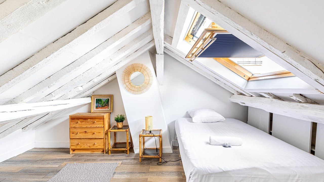 Photo of Bedroom in Prince–Marmottan