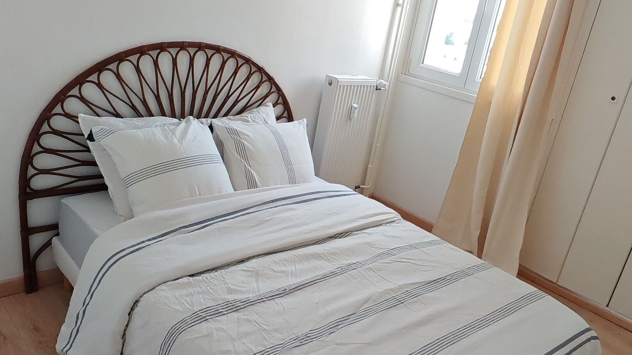 Photo of Bedroom in Mons-en-Baroeul