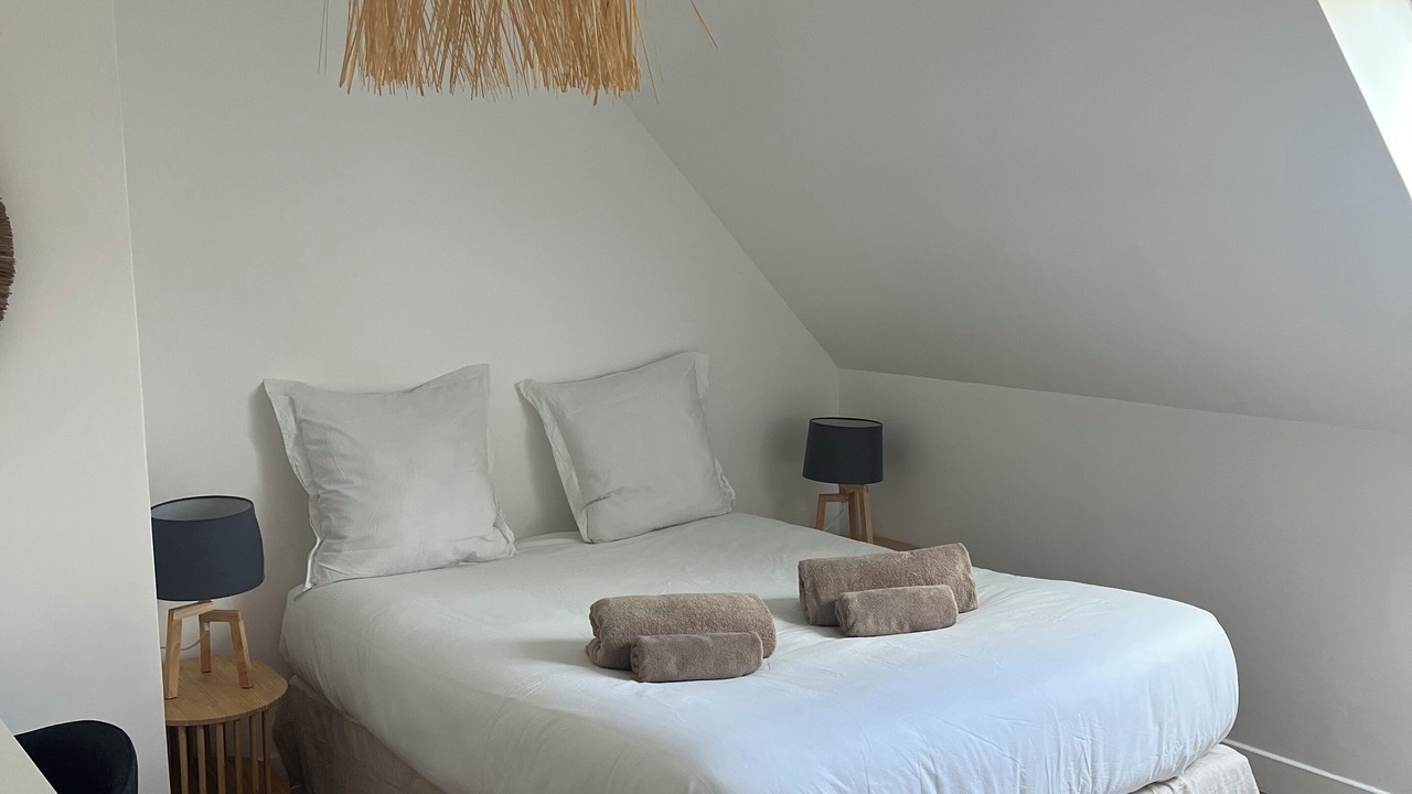 Photo of Bedroom in La Celle-sur-Morin