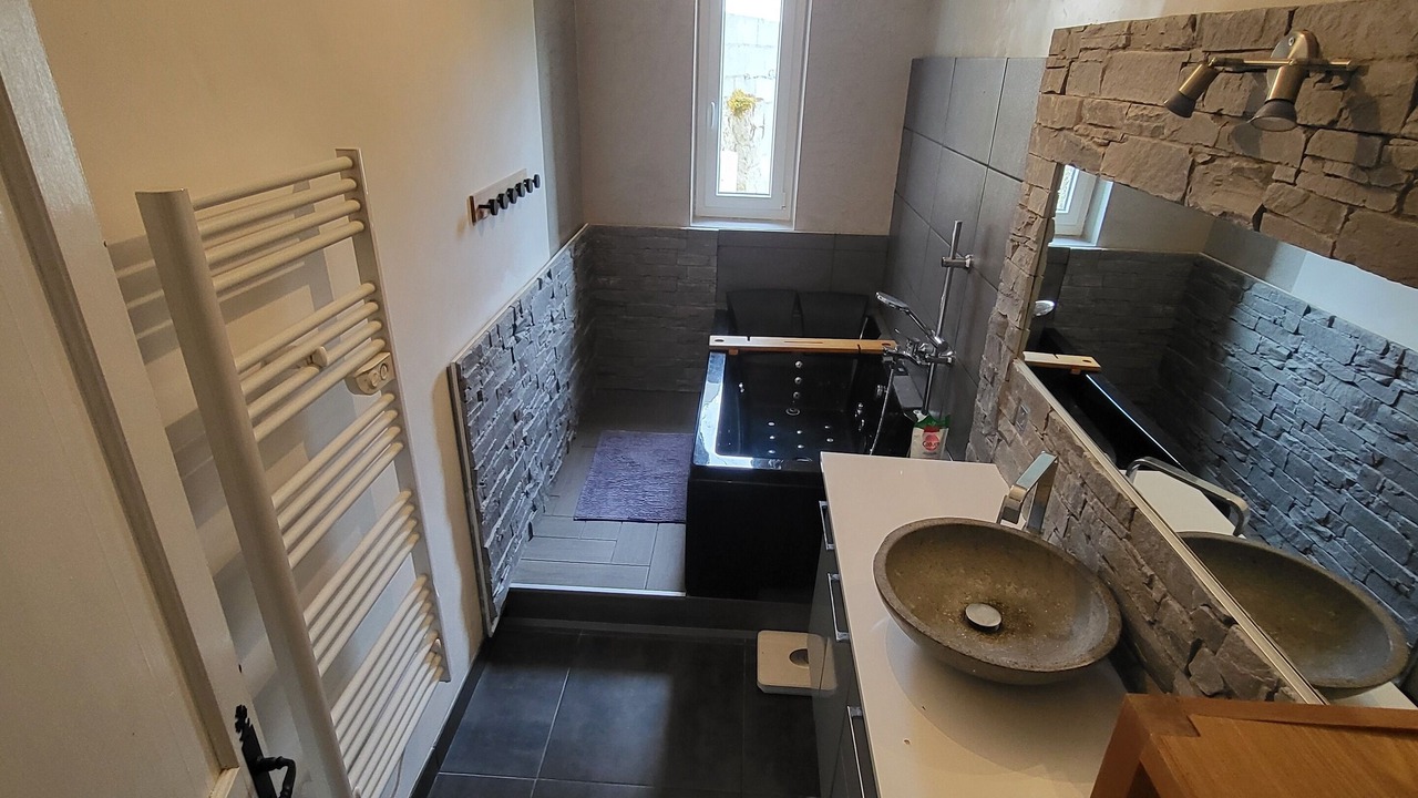 Photo of Bathroom in Dhuys et Morin-en-Brie