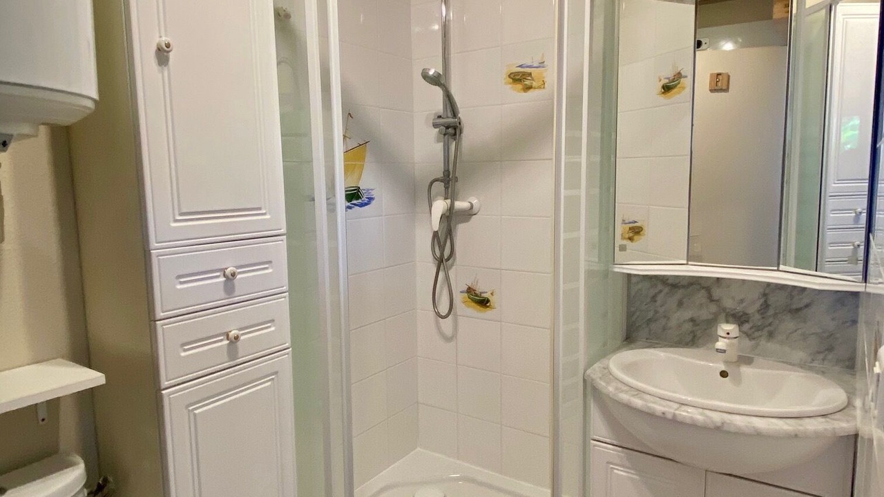 Photo of Bathroom in Cabourg