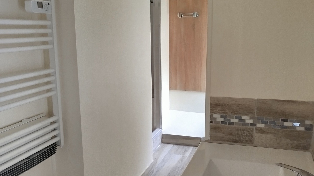 Photo of Bathroom in Irancy