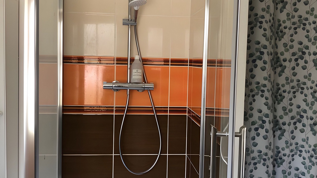 Photo of Bathroom in Durtal