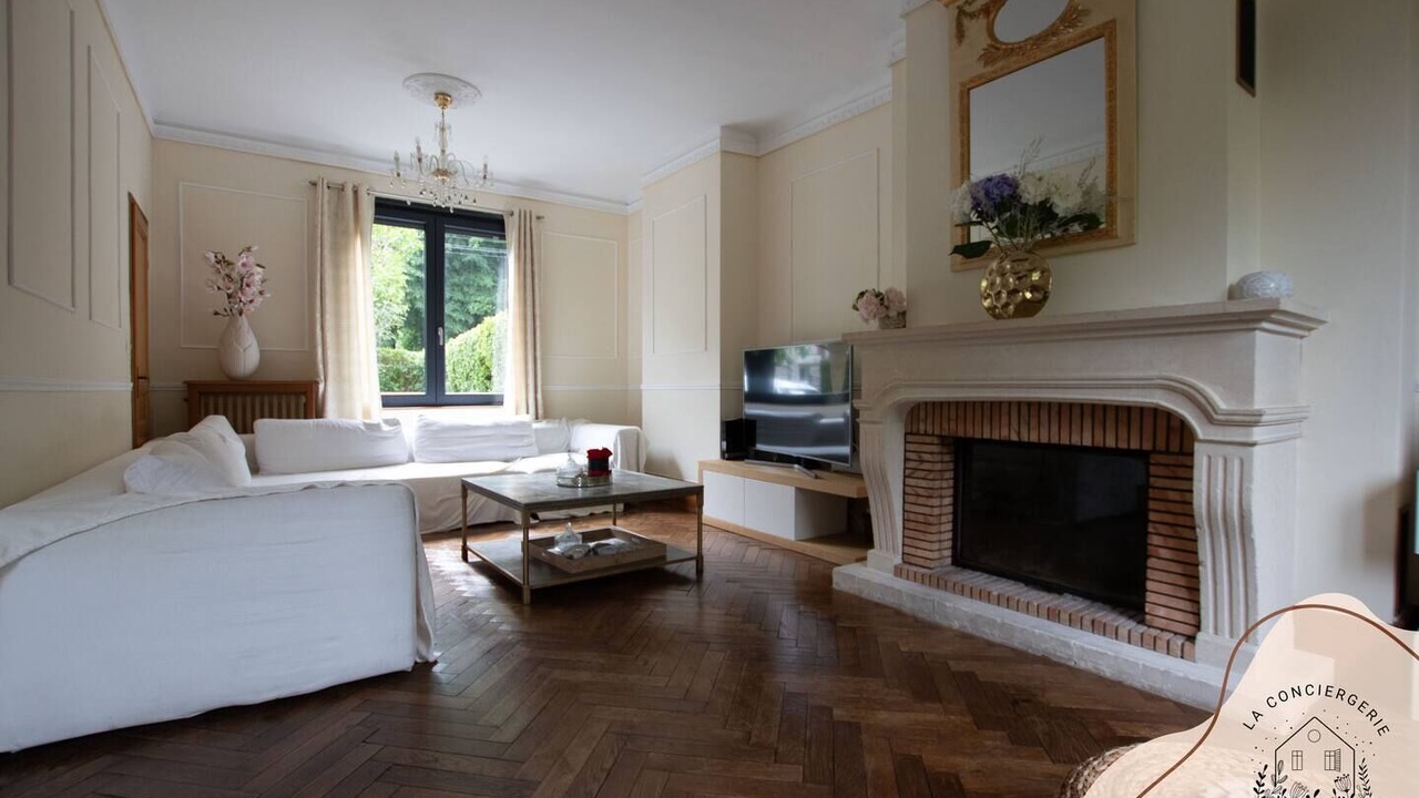 Photo of Livingroom in Lens