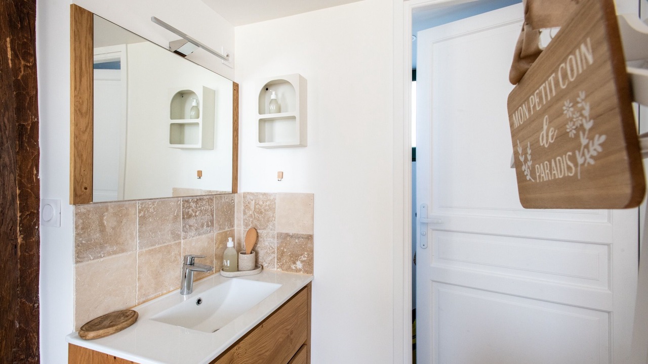 Photo of Bathroom in Saint-Josse