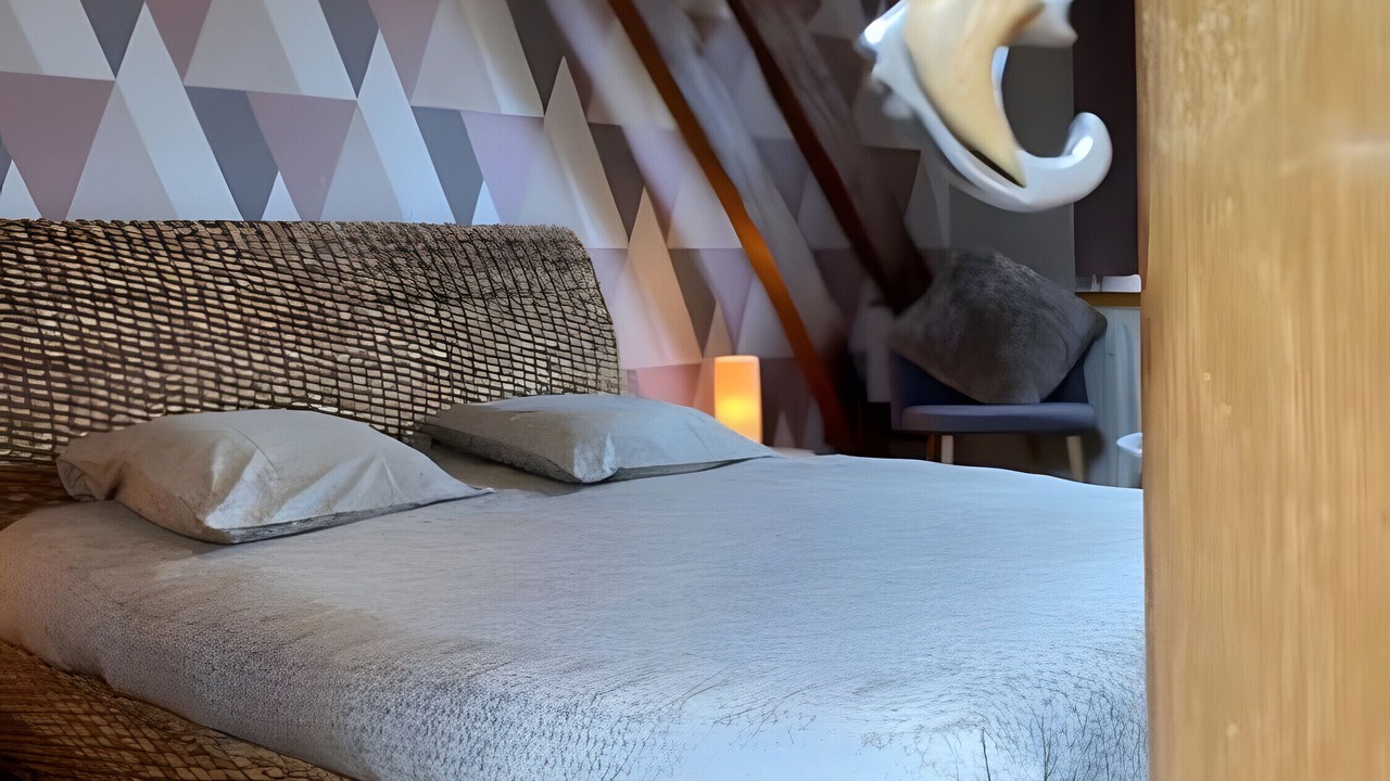 Photo of Bedroom in Forest-Montiers
