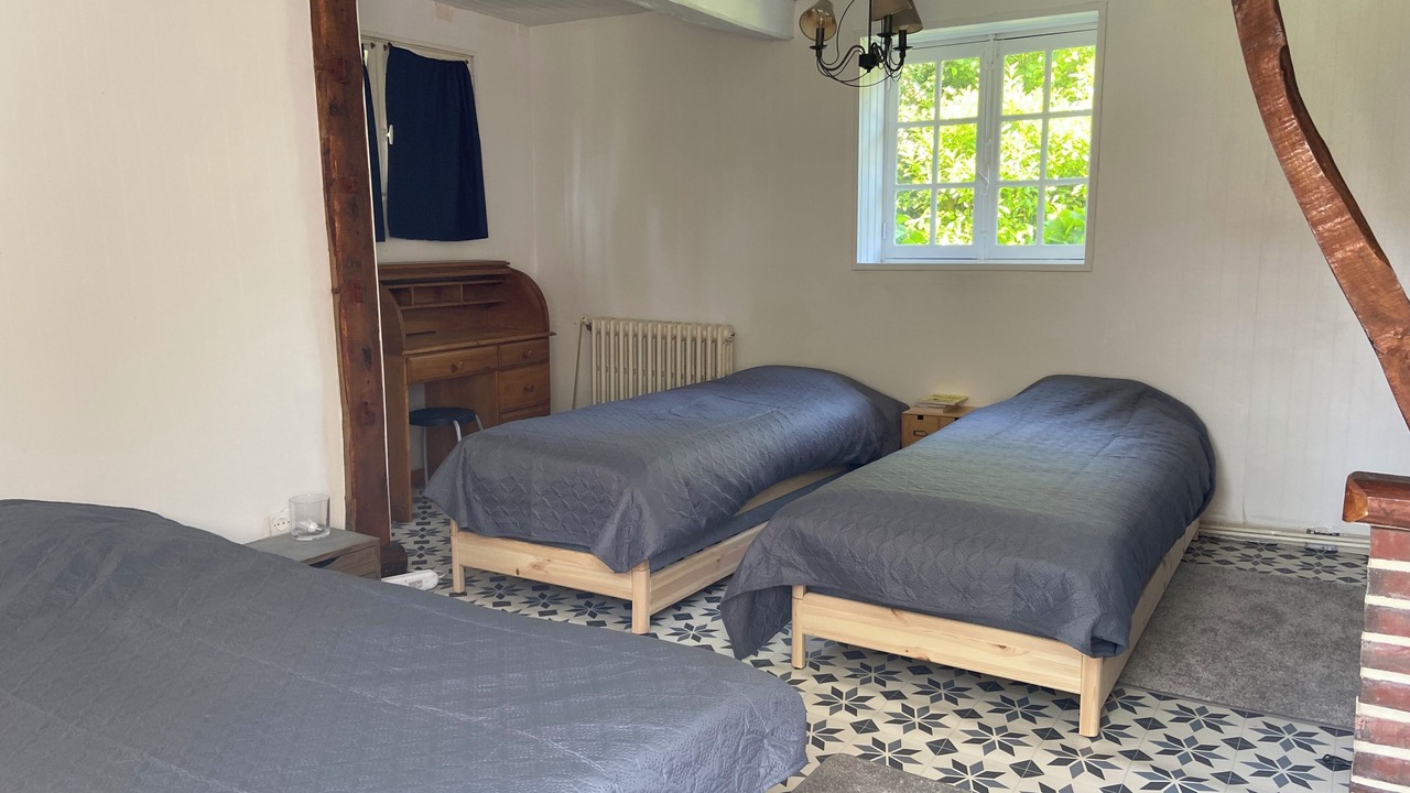 Photo of Bedroom in Tours-en-Vimeu