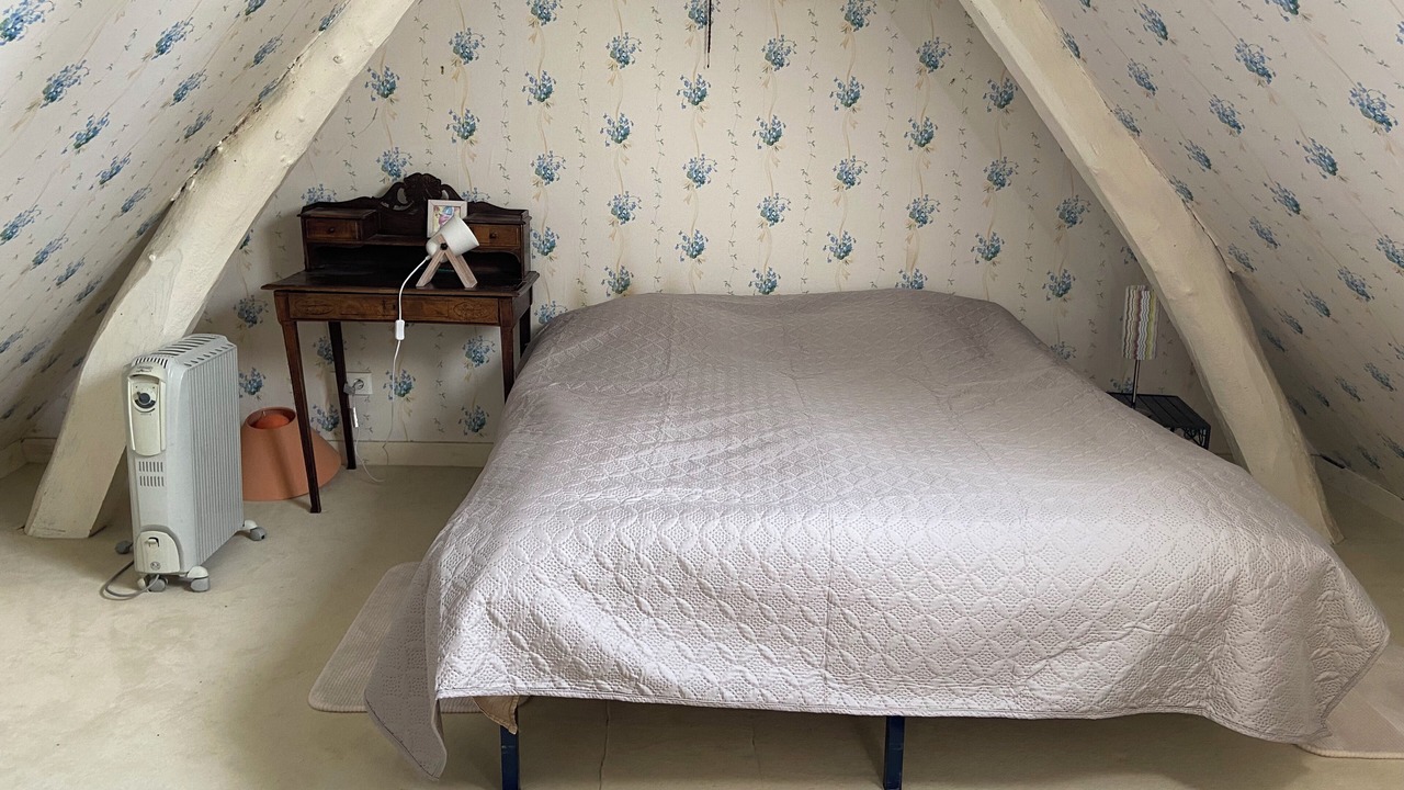 Photo of Bedroom in Tours-en-Vimeu