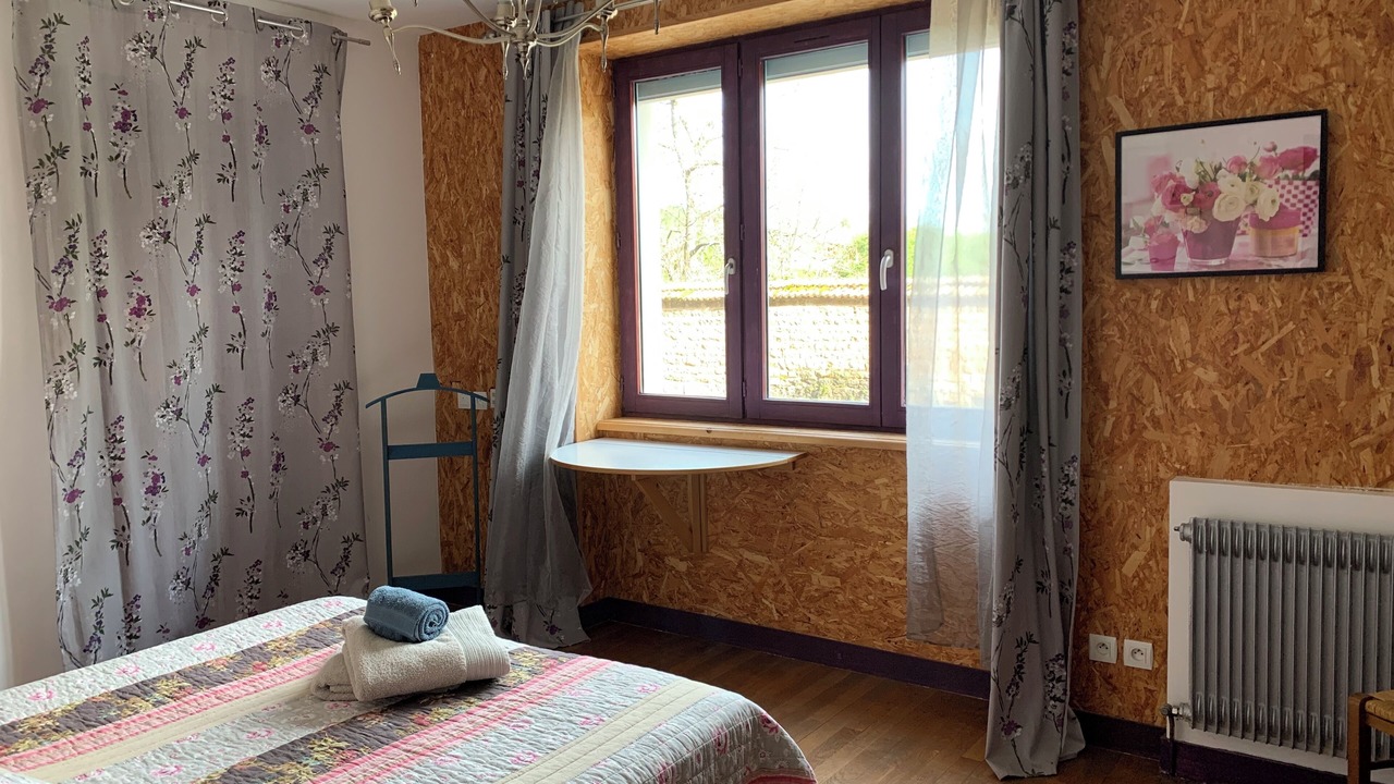 Photo of Bedroom in La Roche-Vineuse
