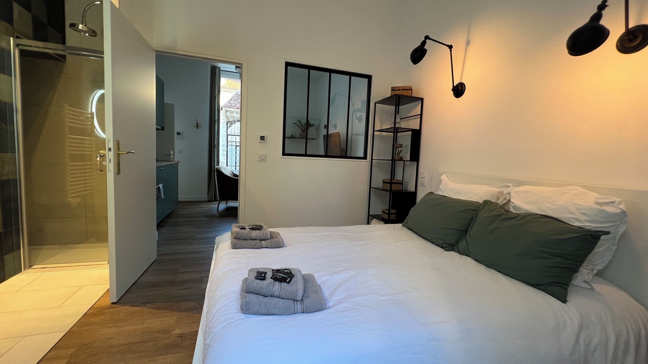 Photo of Bedroom in Sens
