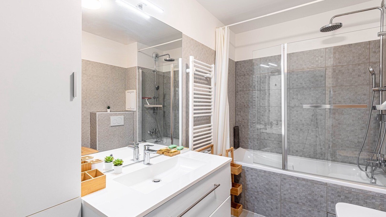 Photo of Bathroom in Saint-Denis