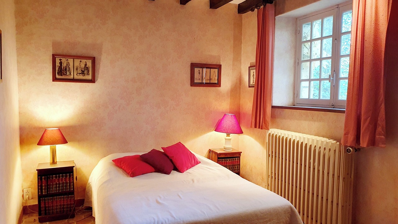 Photo of Bedroom in La Mesniere