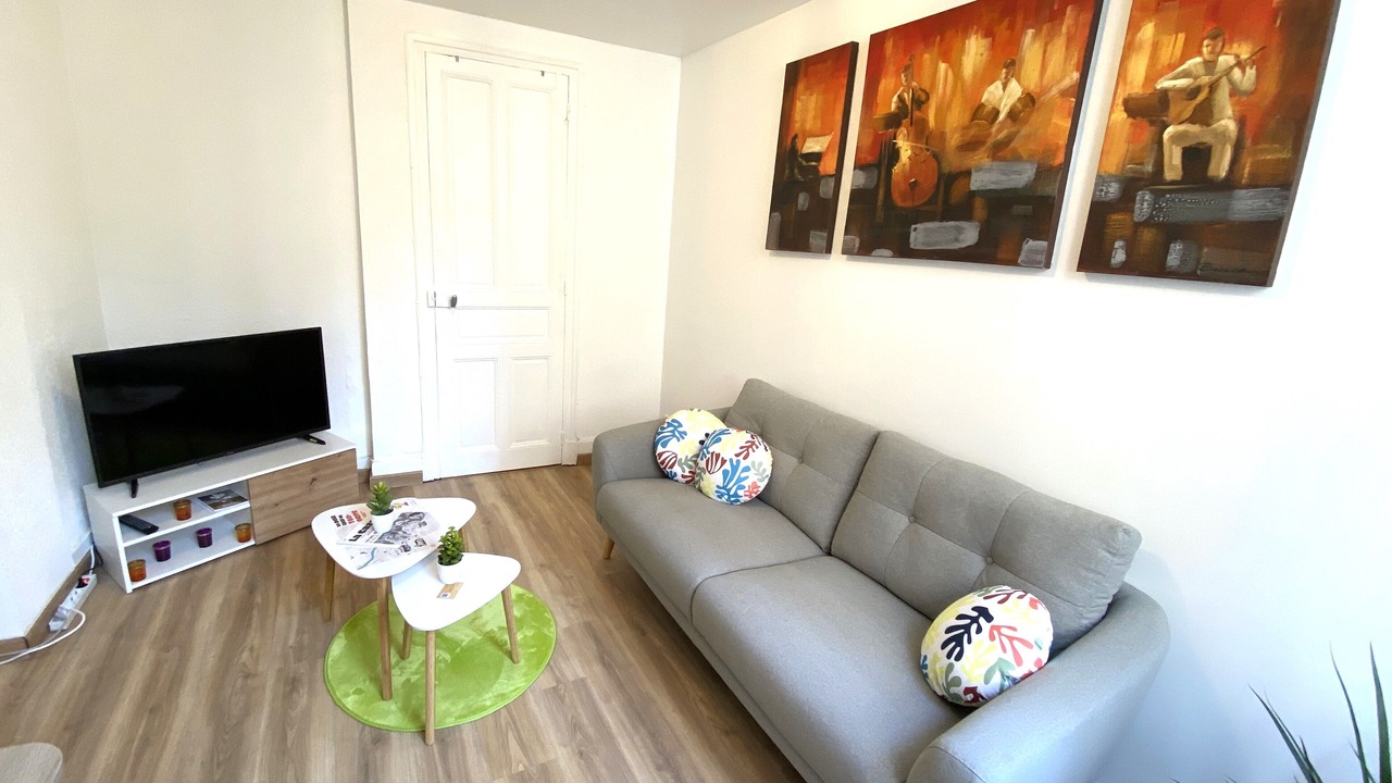 Photo of Livingroom in Tonnerre