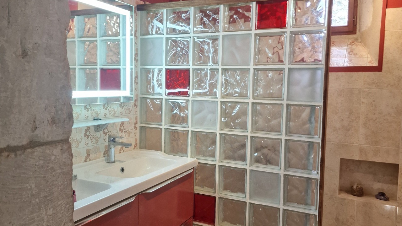 Photo of Bathroom in Bethonvilliers