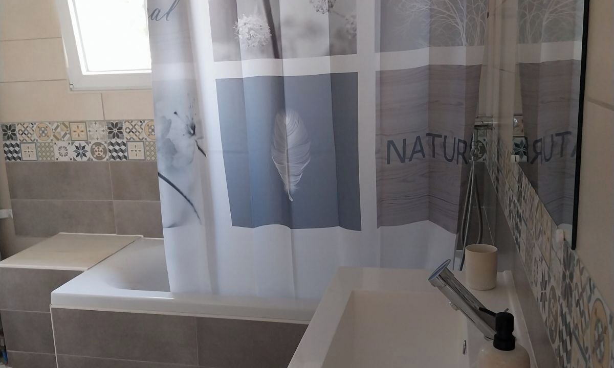 Photo of Bathroom in Maimbeville