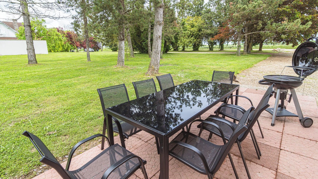 Photo of Outdoor in Athis