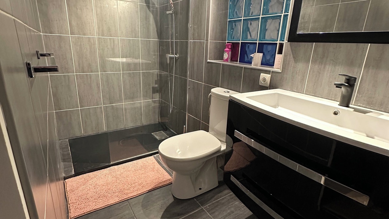 Photo of Bathroom in Tremblay-en-France