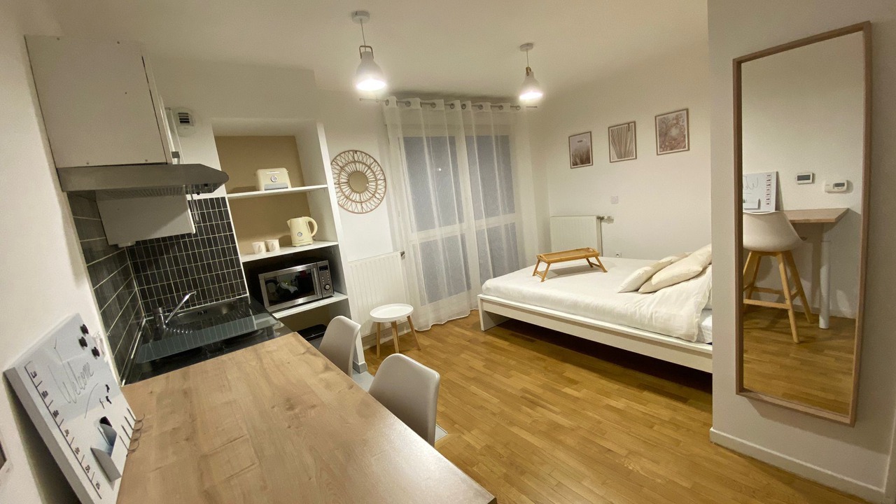 Photo of Bedroom in Deuil-la-Barre