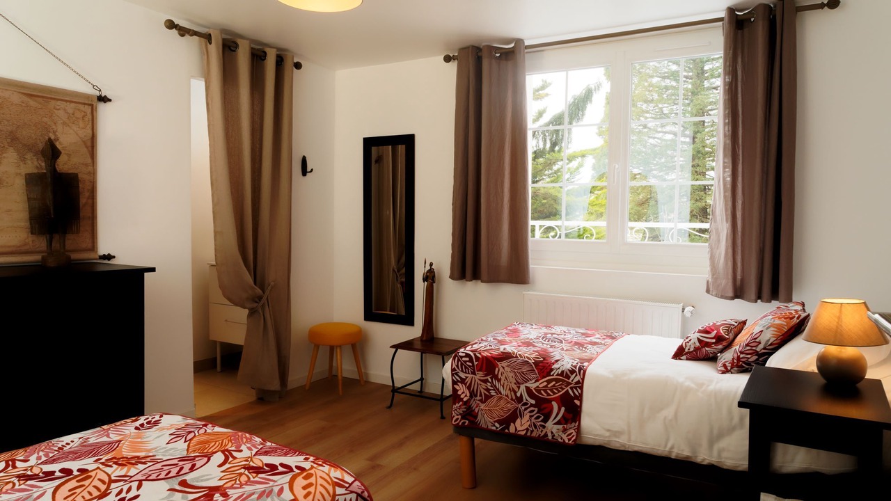 Photo of Bedroom in Orly-sur-Morin