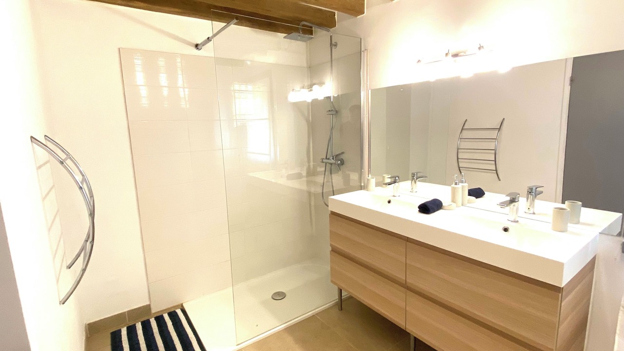 Photo of Bathroom in Sevigny