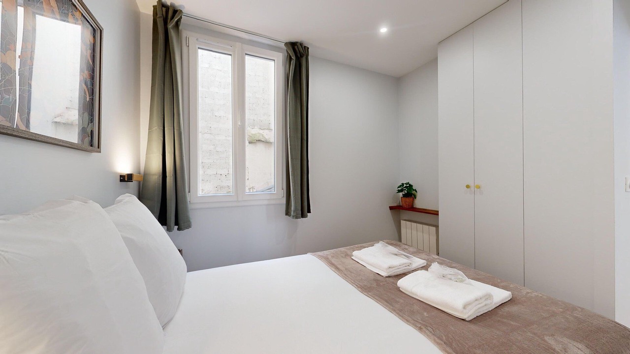Photo of Bedroom in Marais