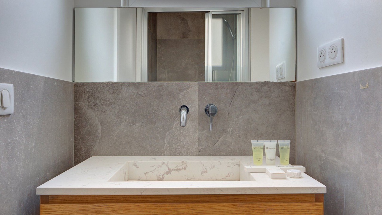 Photo of Bathroom in 13th Arrondissement