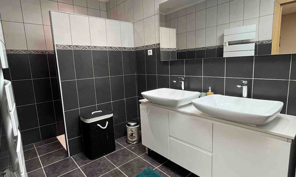 Photo of Bathroom in Cutry