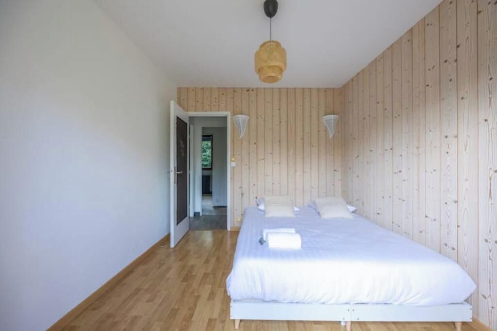 Photo of Bedroom in Ablon