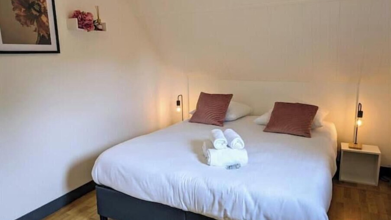 Photo of Bedroom in Ablon